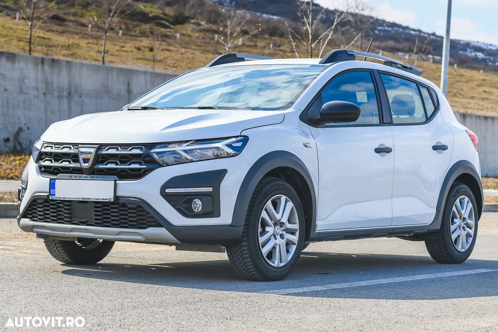 Dacia Sandero TCe 90 Essential - 1