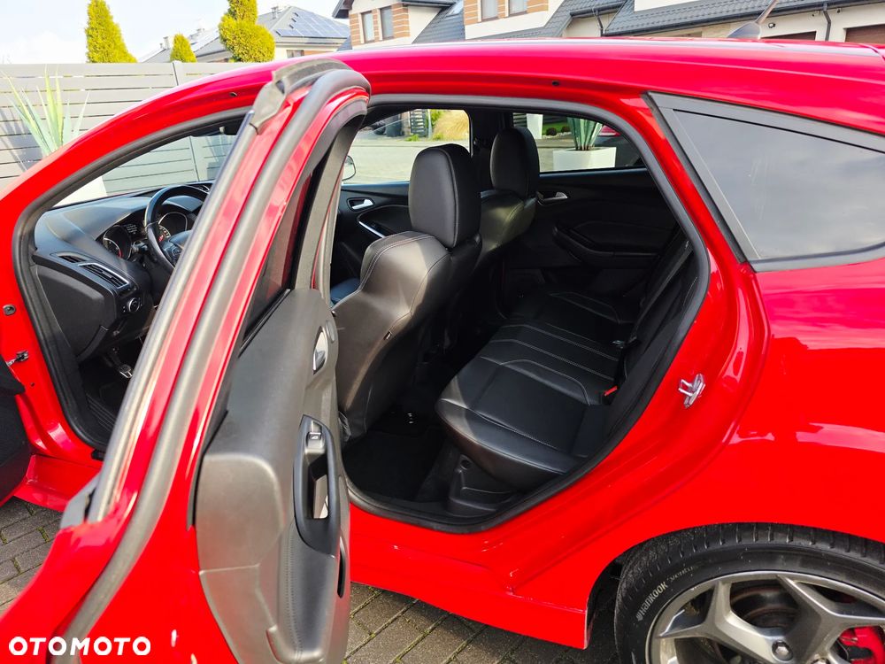 Ford Focus 2.0 TDCi ST - 9