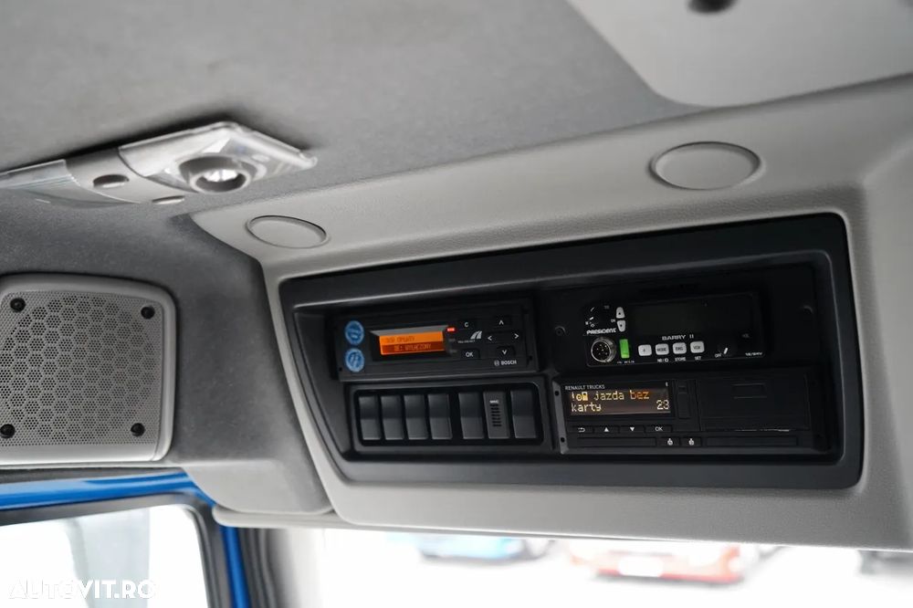 Renault D WIDE 380 DE11 / 4X2 / CAMION DE REMORCAJE 8 M / TRANSPORT AUTO / PLATFORMĂ / TROLIU / - 33