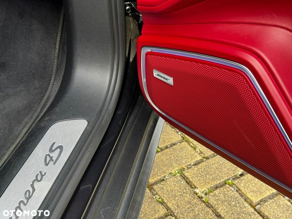 Porsche Panamera 4S Executive - 29