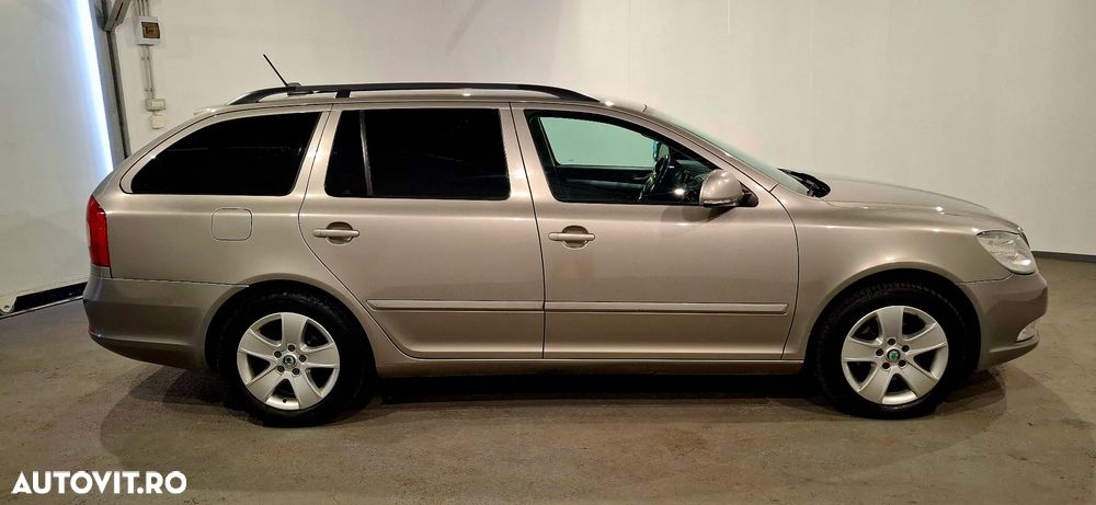 Skoda Octavia 1.6 TDI DPF Ambition - 19