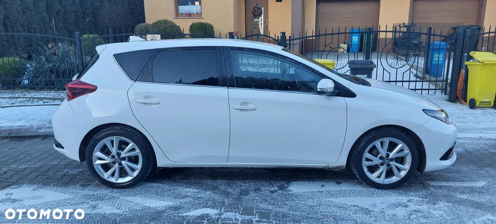 Toyota Auris 1.2 T Prestige MS - 4