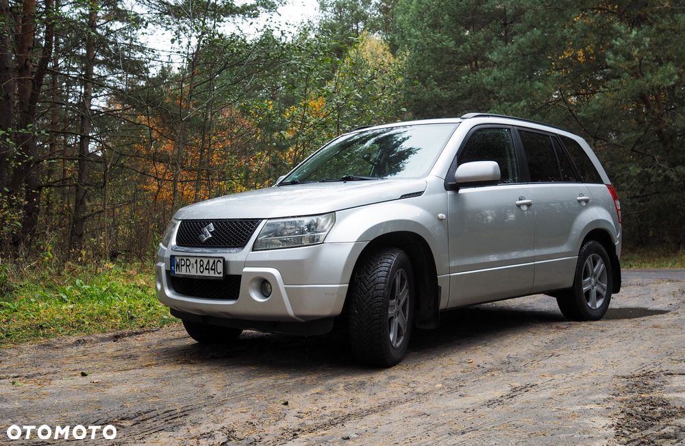 Suzuki Grand Vitara 2.0 - 3