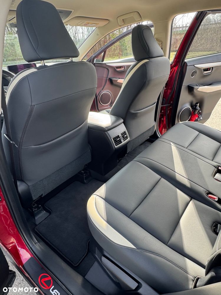 Lexus NX 300 F Impression AWD - 18