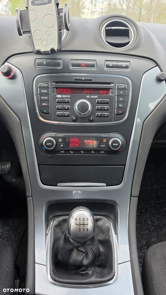 Ford Mondeo 2.0 TDCi Ambiente - 10