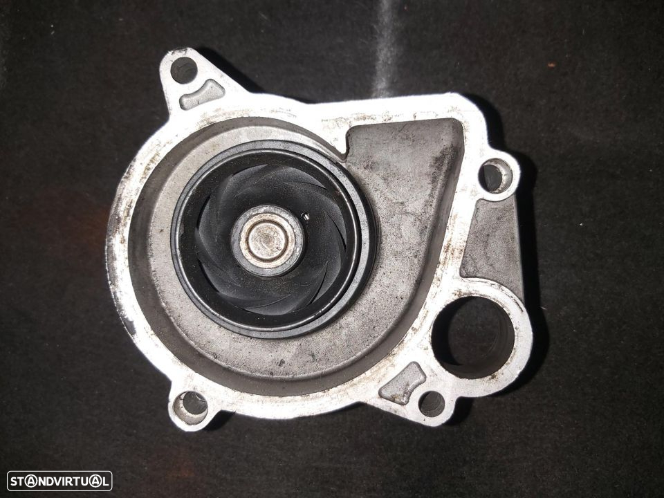 Bomba agua Bmw 320D 136cv - 3