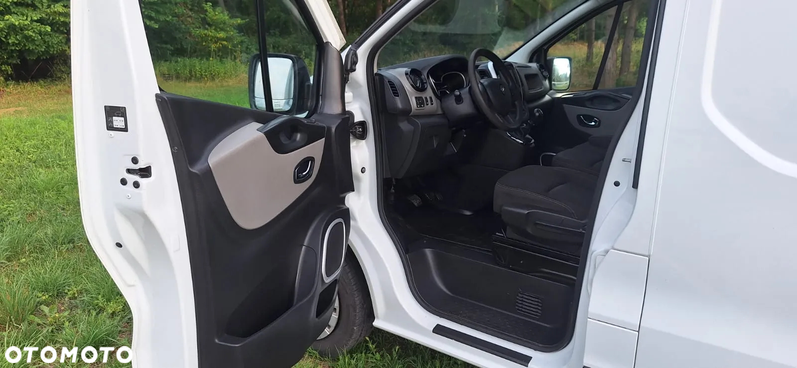 Renault Trafic - 13