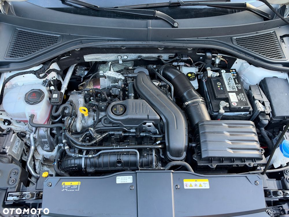 Volkswagen T-Roc - 17