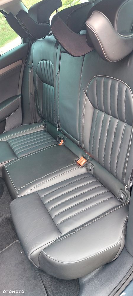 Skoda Superb 2.0 TDI DSG Premium Edition - 16