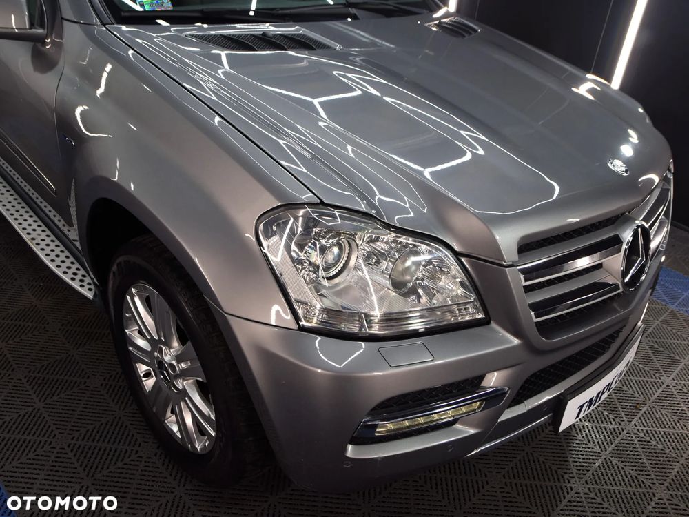 Mercedes-Benz GL - 17
