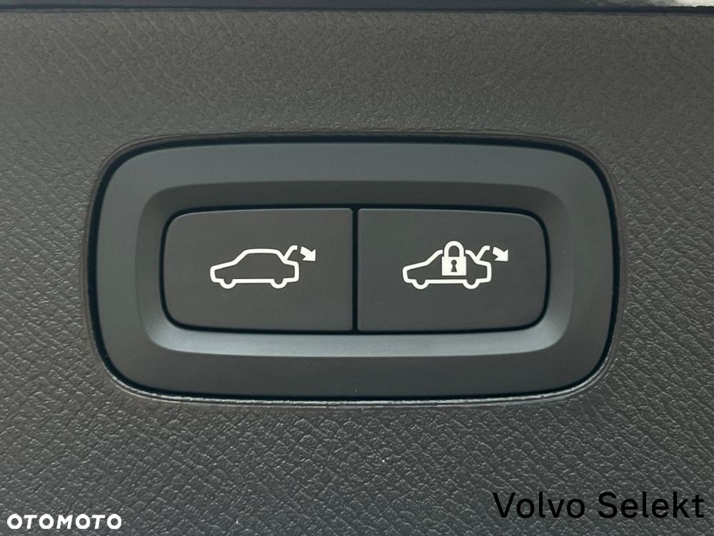 Volvo XC 90 - 37