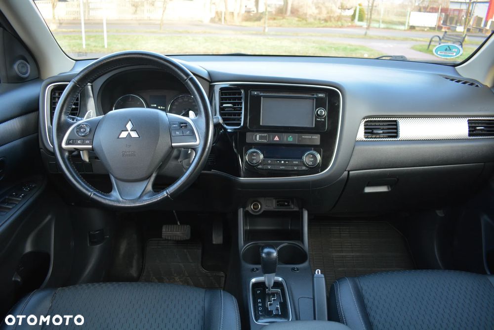 Mitsubishi Outlander - 5
