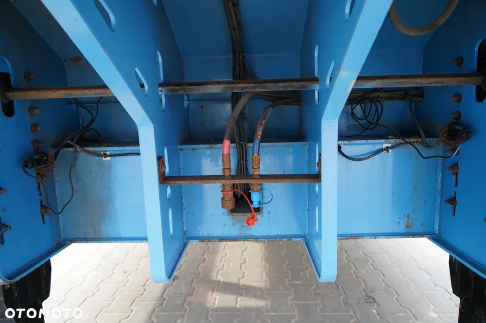 Inny KOMODO / KMD4 / NACZEPA LAWETA / NISKOPODWOZIE / OSIE SKRĘTNE / OŚ PODNOSZONA / NAJAZDY HYDRAULICZNE / - 25