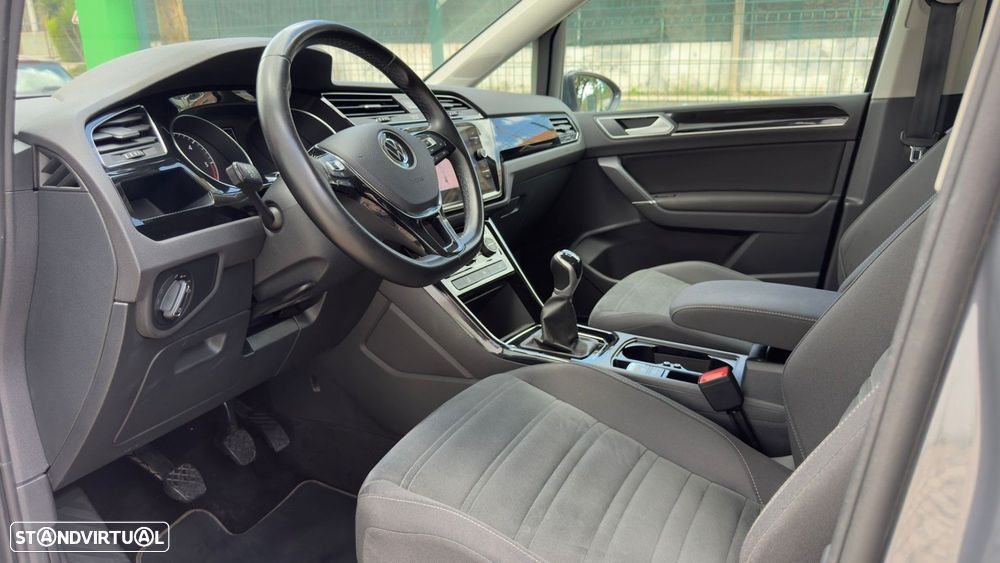 VW Touran 2.0 TDI Highline - 9