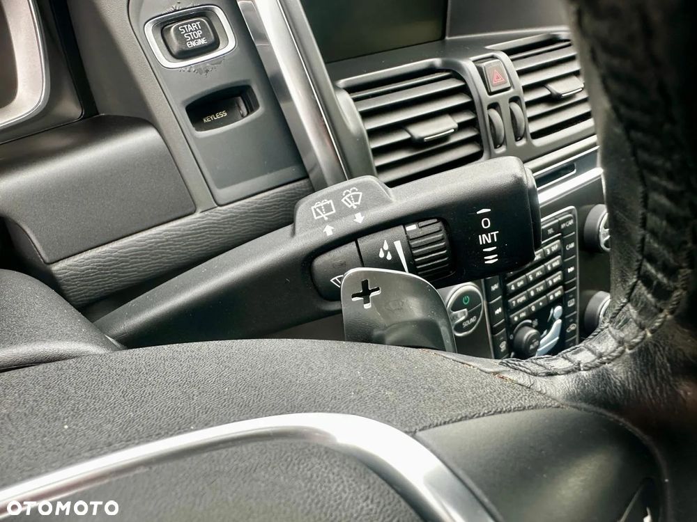 Volvo XC 60 D4 AWD Geartronic Summum - 20