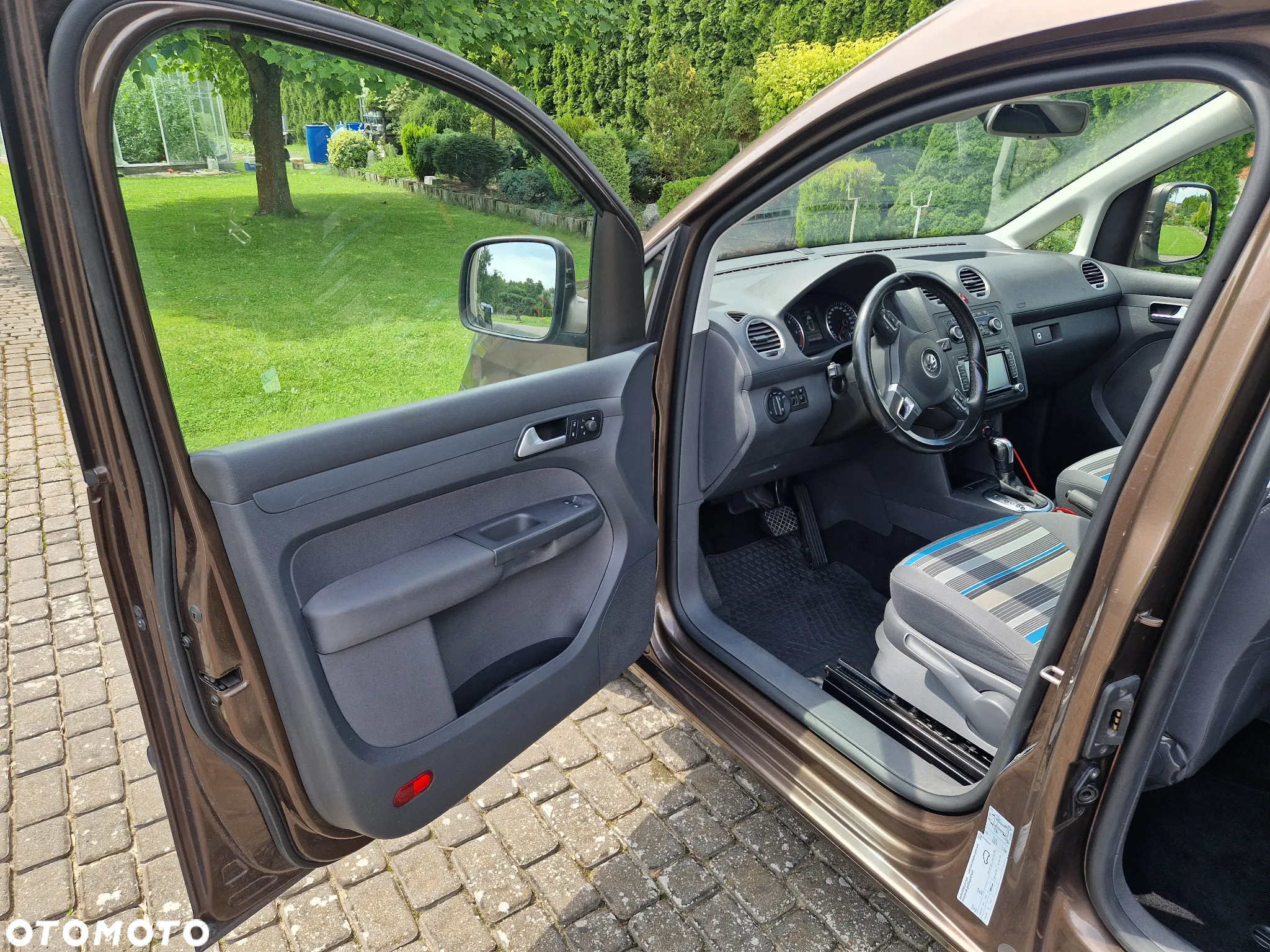 Volkswagen Caddy 2.0 TDI Comfortline DSG - 9