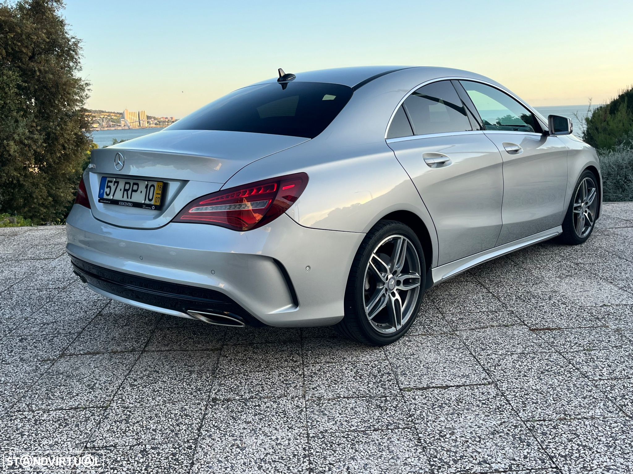 Mercedes-Benz CLA 180 d AMG Line - 3
