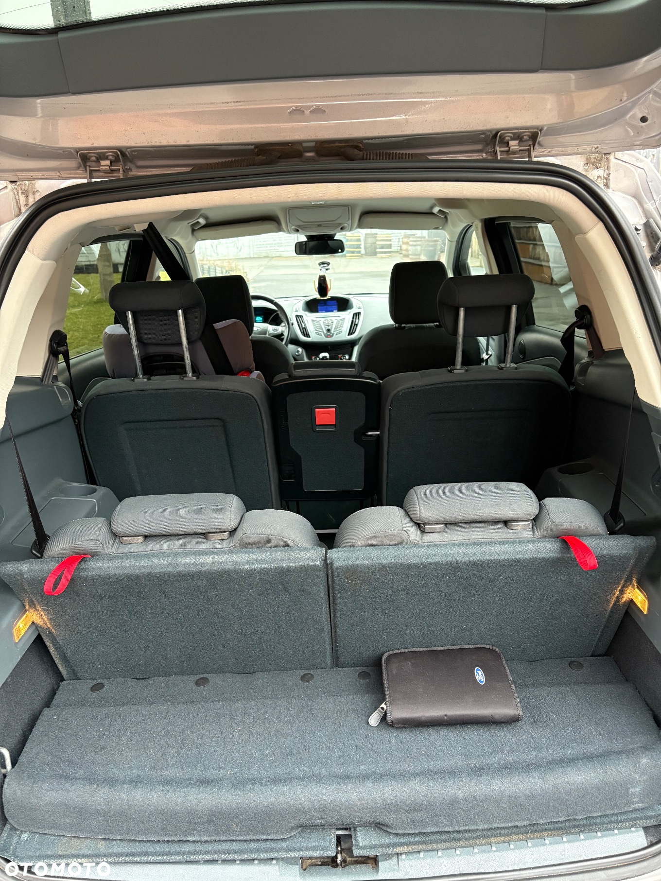 Ford Grand C-MAX - 25