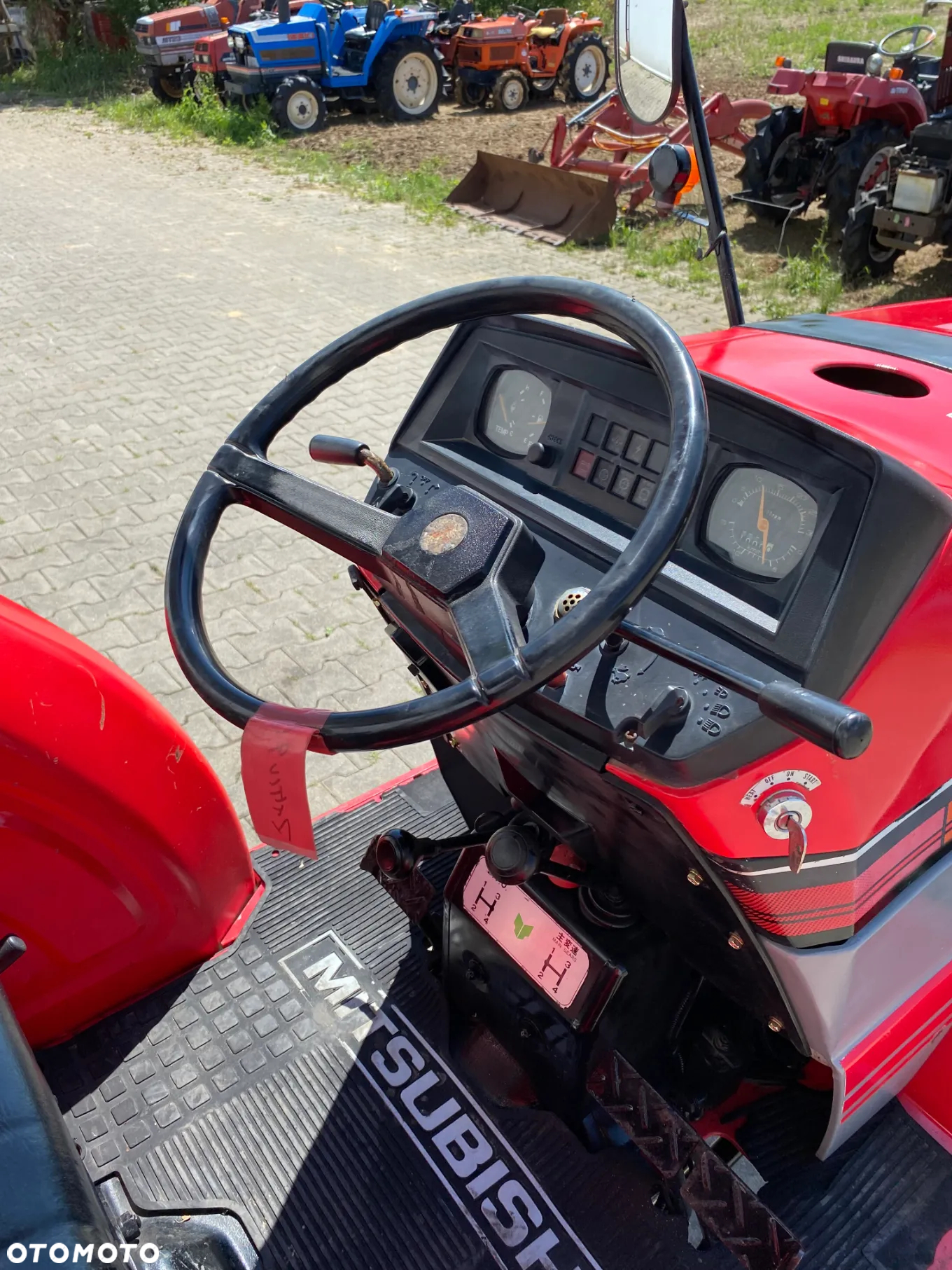 Mitsubishi MT28 - 4