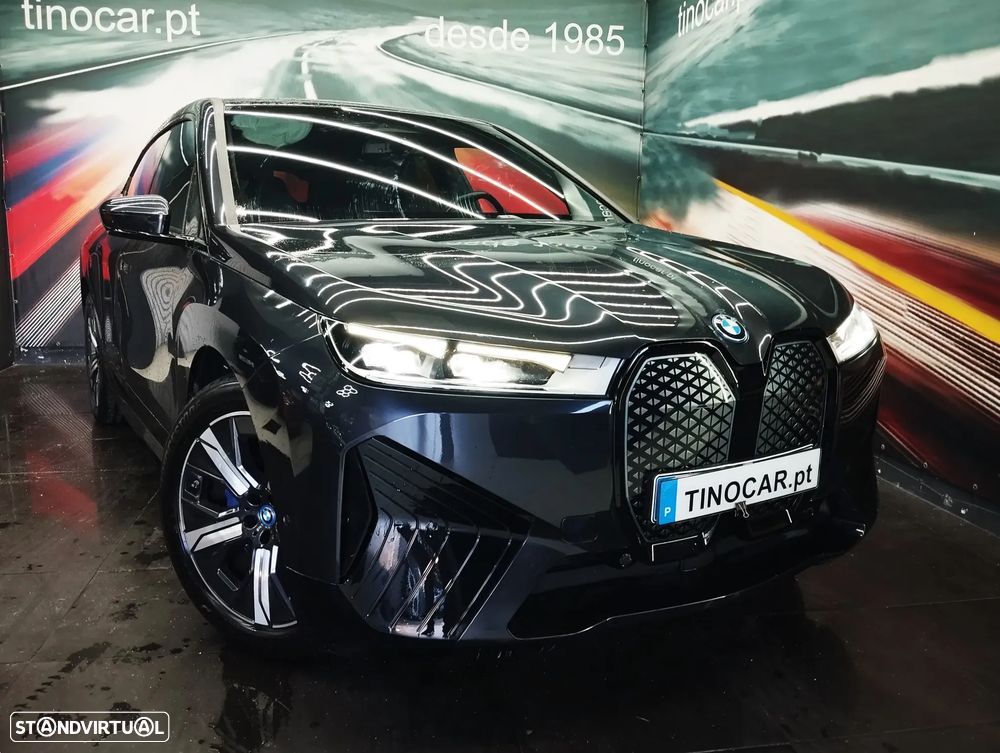 BMW iX xDrive 40 Pack Desportivo