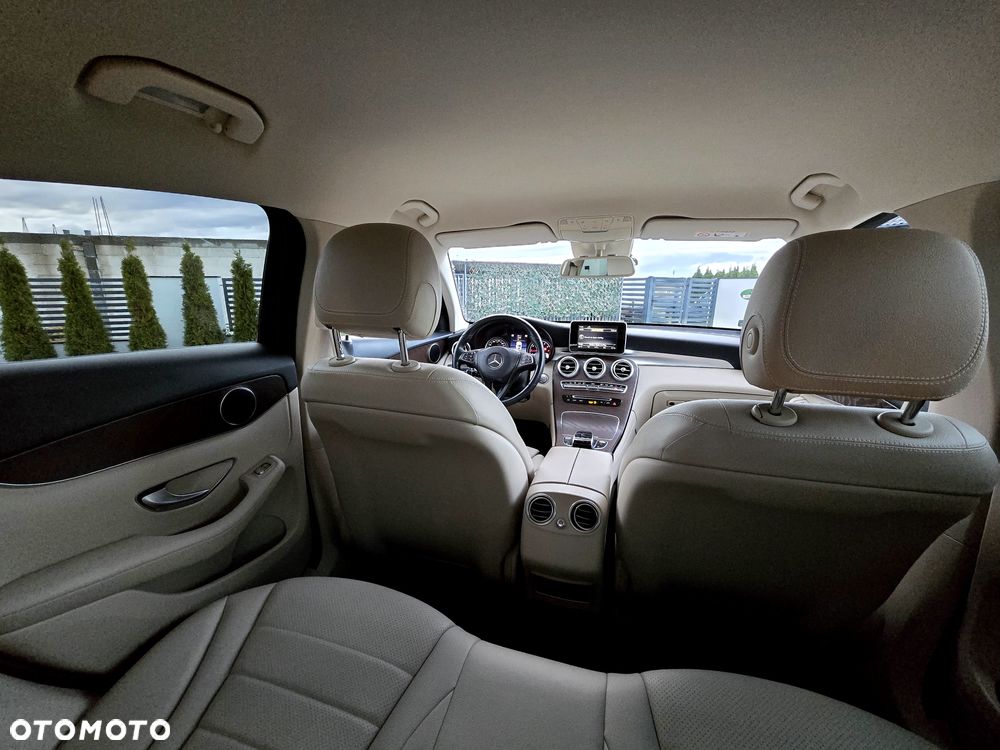 Mercedes-Benz GLC Coupe 250 4-Matic - 25