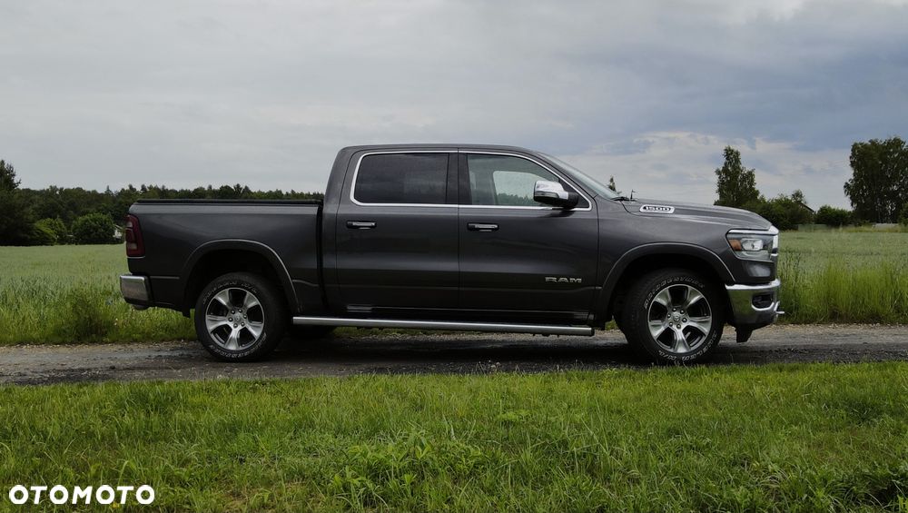 RAM 1500 5.7 Crew Cab Longbed Laramie Chrome - 8