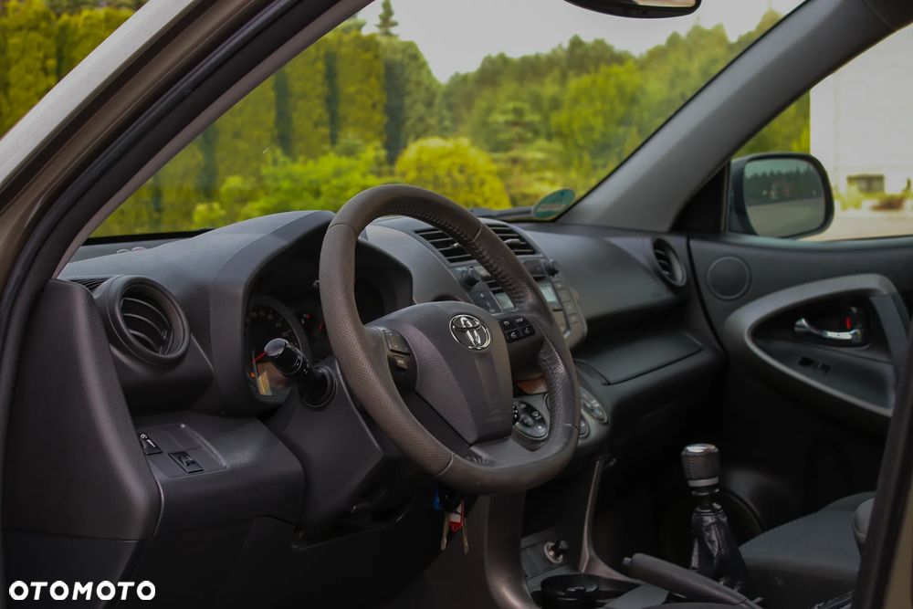 Toyota RAV4 2.0 4x2 Sol - 26