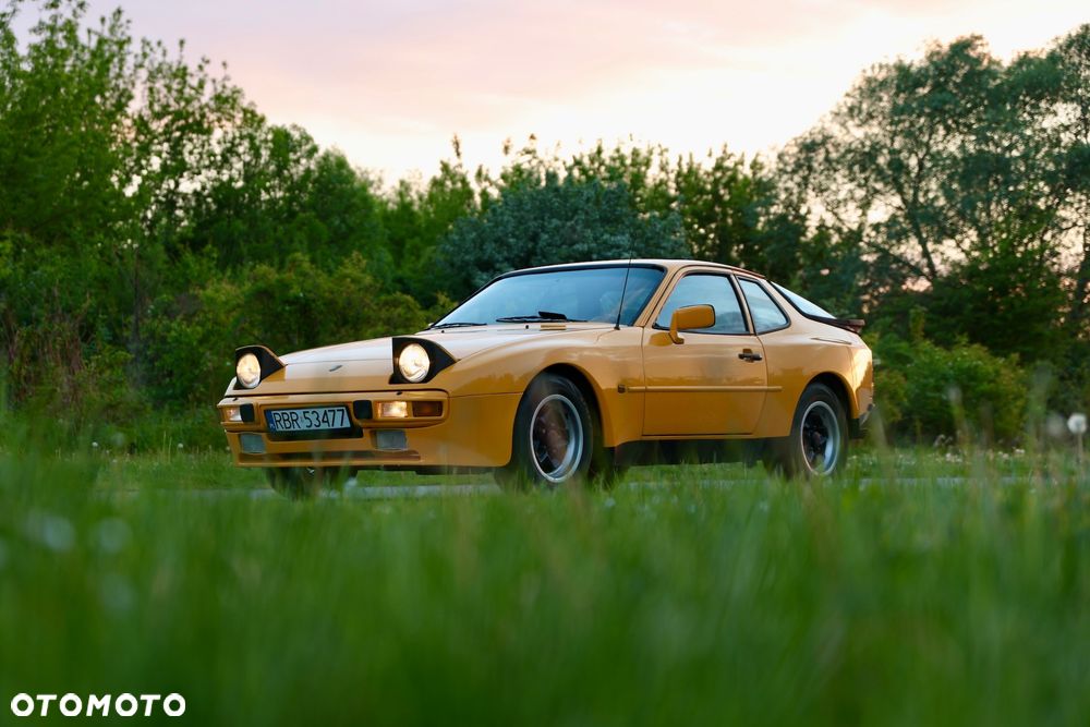 Porsche 944 - 2