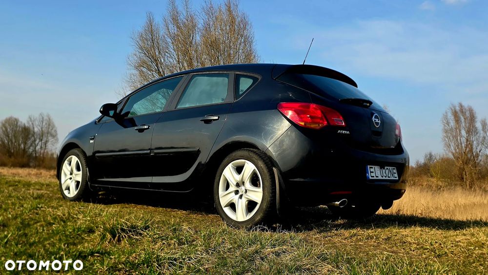 Opel Astra 1.4 T Edition 150 - 2