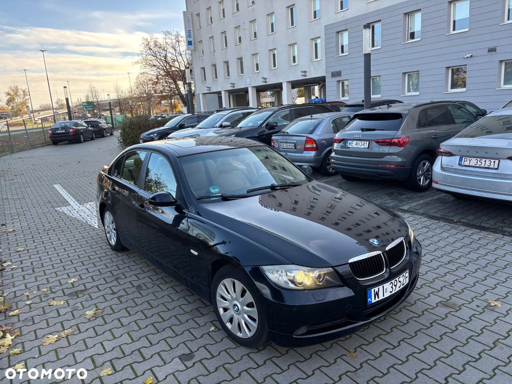 BMW Seria 3 320i - 9