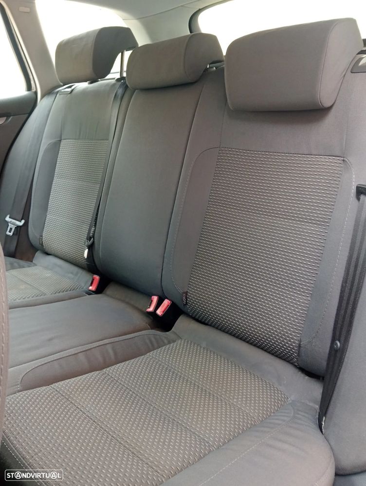 VW Golf Variant 2.0 TDi Highline - 8