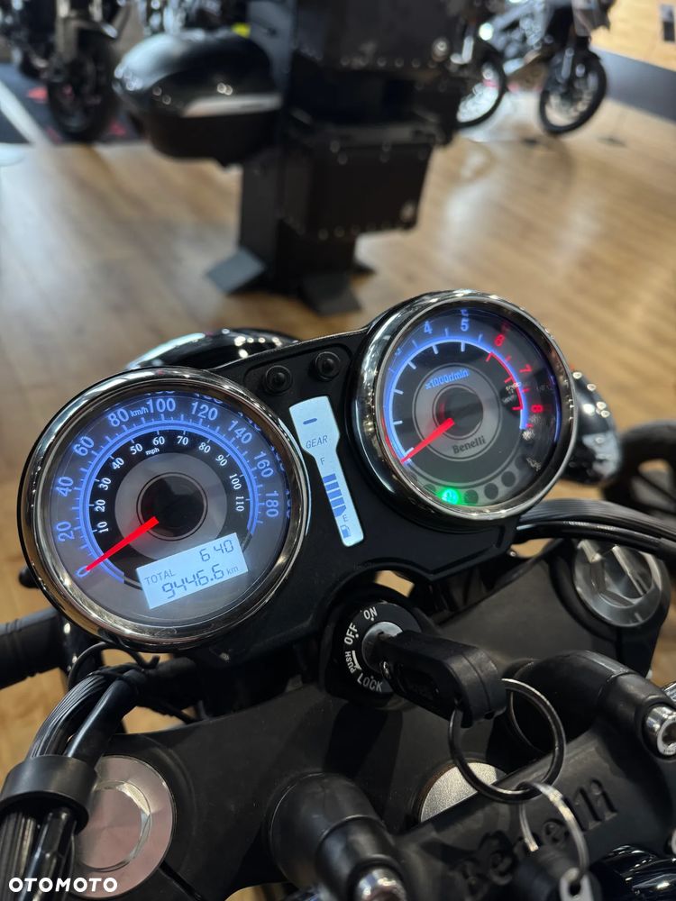 Benelli IMPERIALE 400 - 4