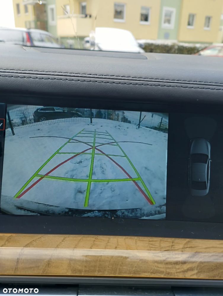 BMW Seria 7 740i - 28