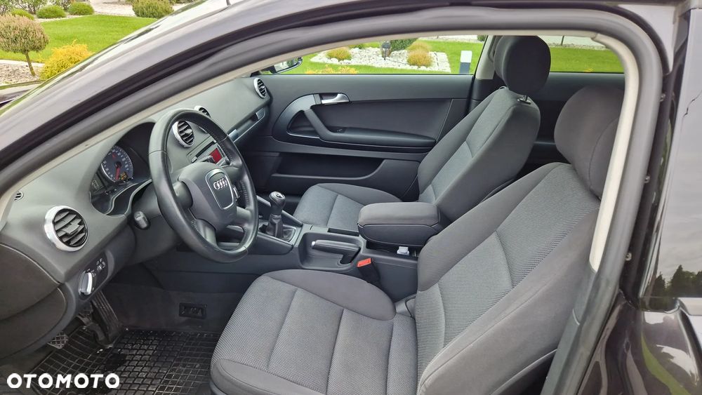 Audi A3 1.6 TDI Attraction - 7