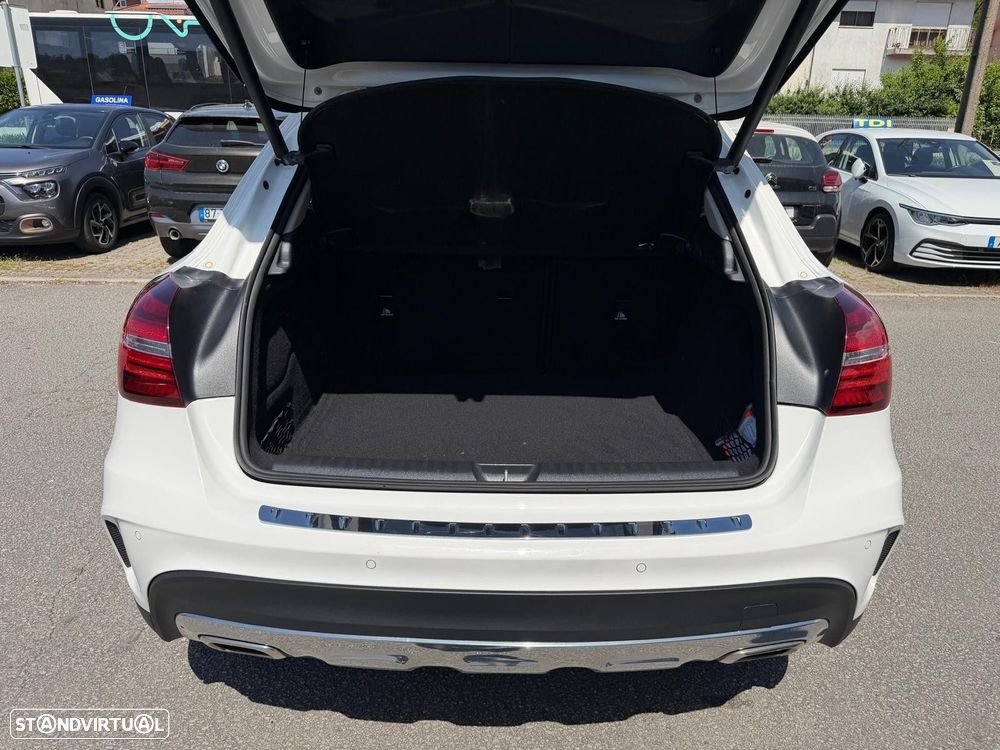 Mercedes-Benz GLA 180 AMG Line - 14