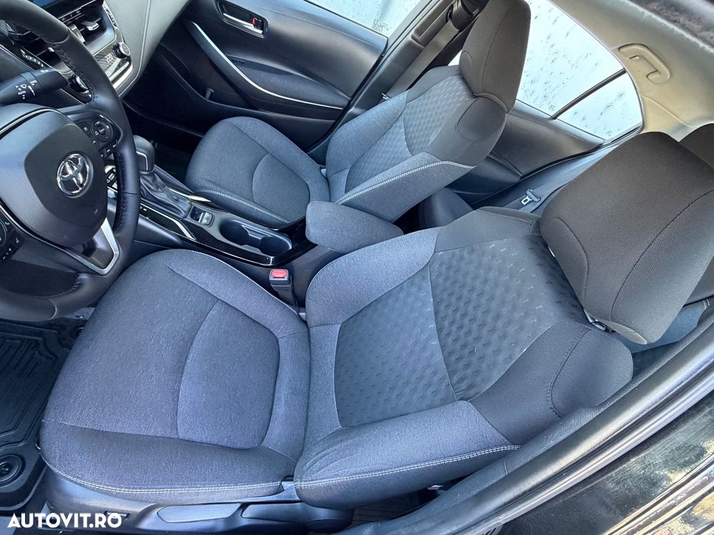 Toyota Corolla 1.8 Business Edition - 9