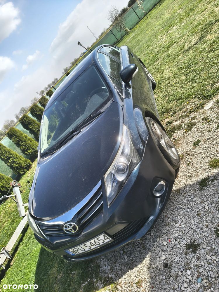 Toyota Avensis 2.0 D-4D Edition - 12
