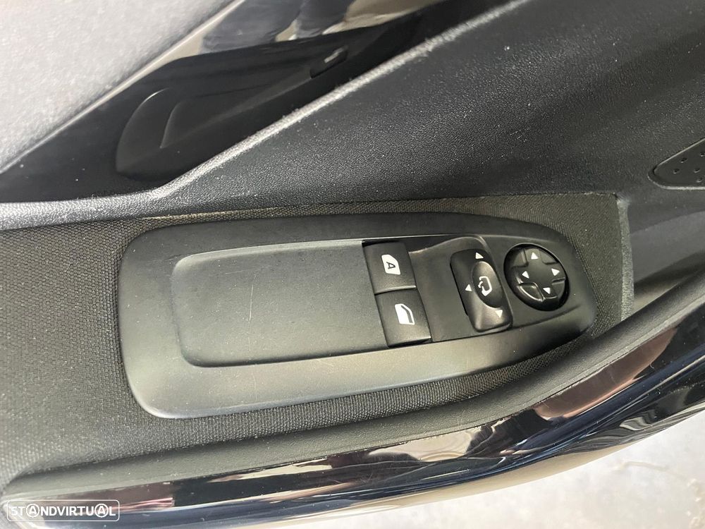 Peugeot 208 1.2 PureTech Style - 14