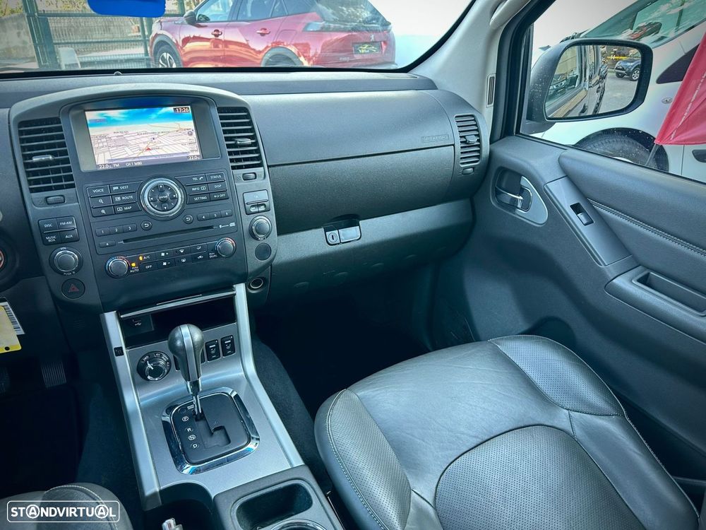 Nissan Navara 3.0 dCi V6 CD LE AT 4WD - 14