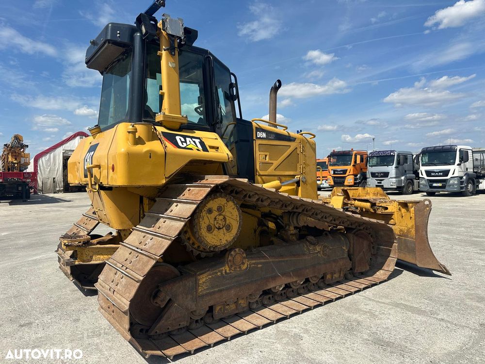 Caterpillar D6N LGP - 12