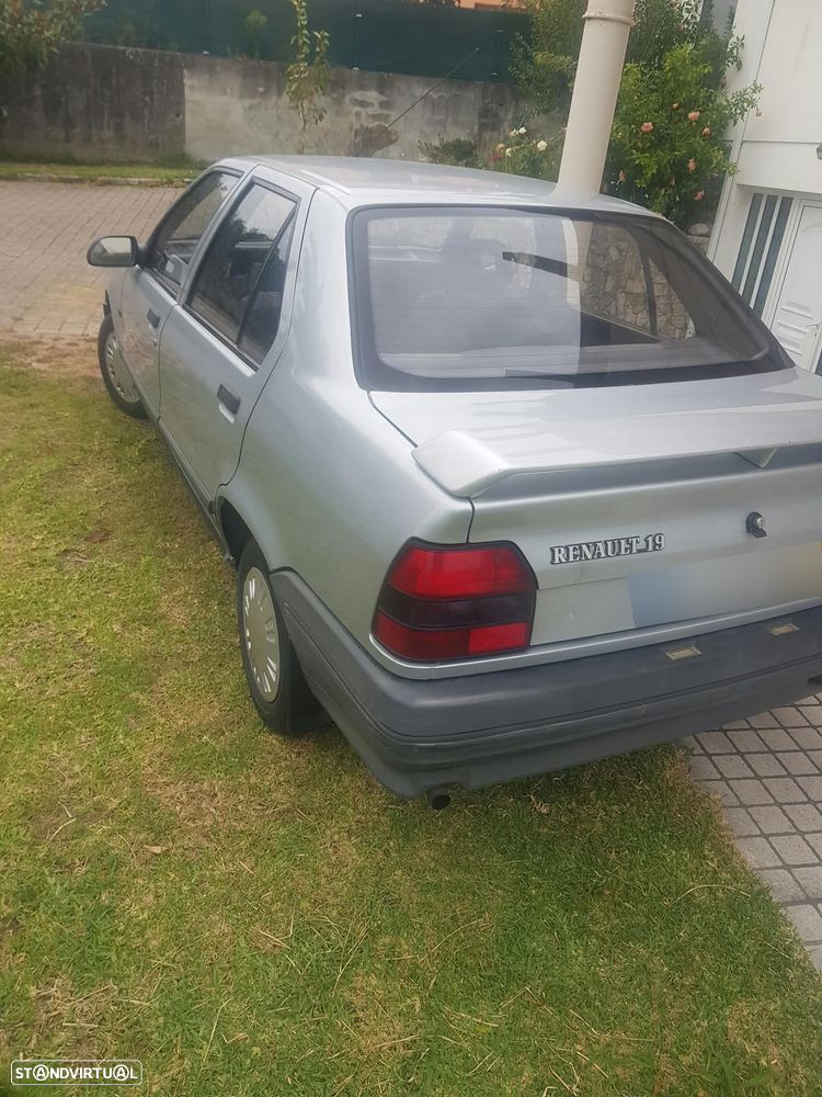 Renault 19 - 3