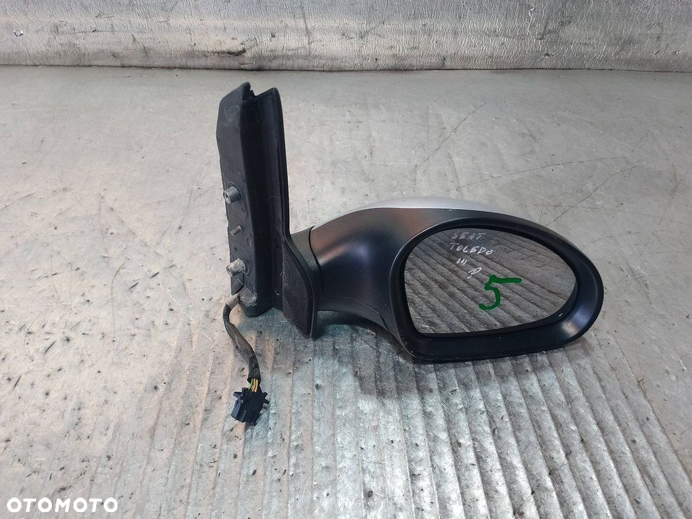 LUSTERKO PRAWE SEAT TOLEDO III L57Y - 6