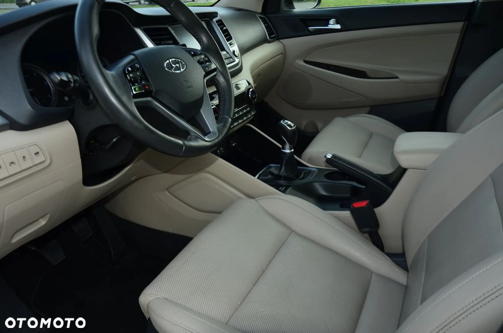Hyundai Tucson 2.0 CRDI 2WD Style - 18
