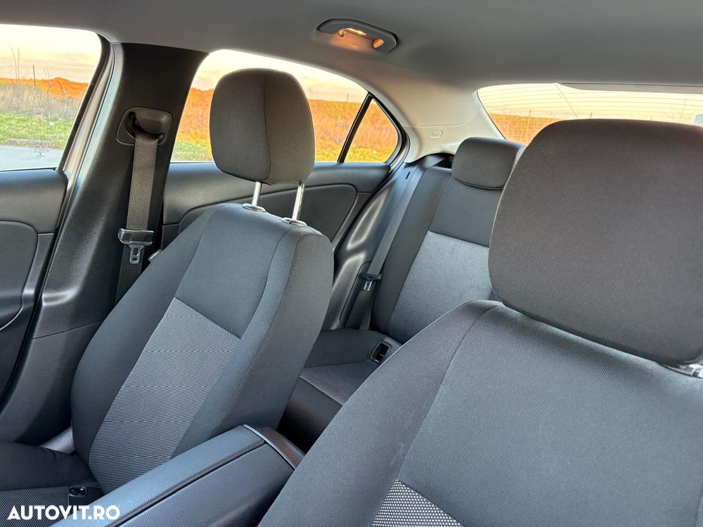 Mercedes-Benz A 180 - 13