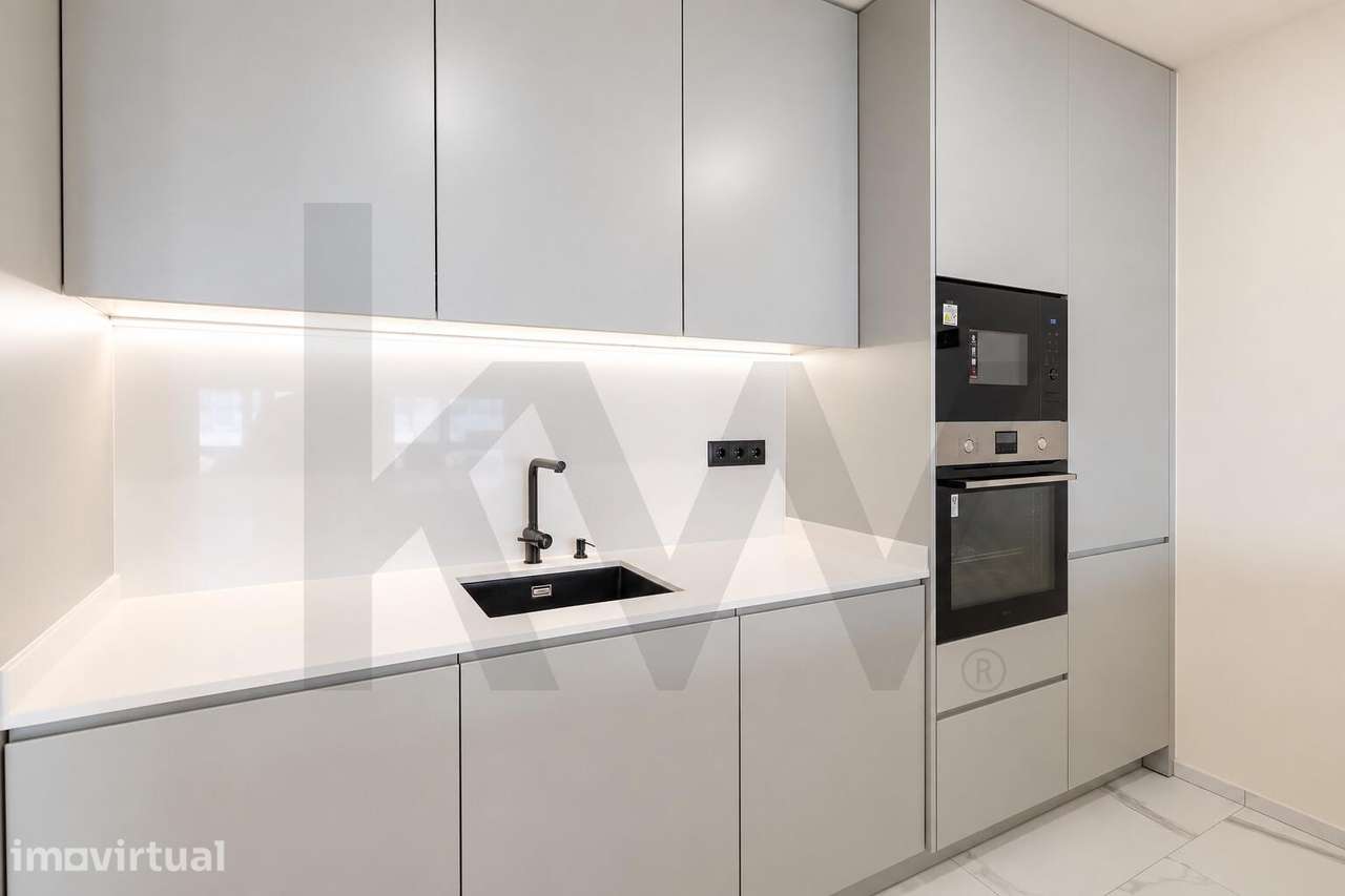 Apartamento T3 totalmente remodelado com 147m2 de area - Grande imagem: 5/21