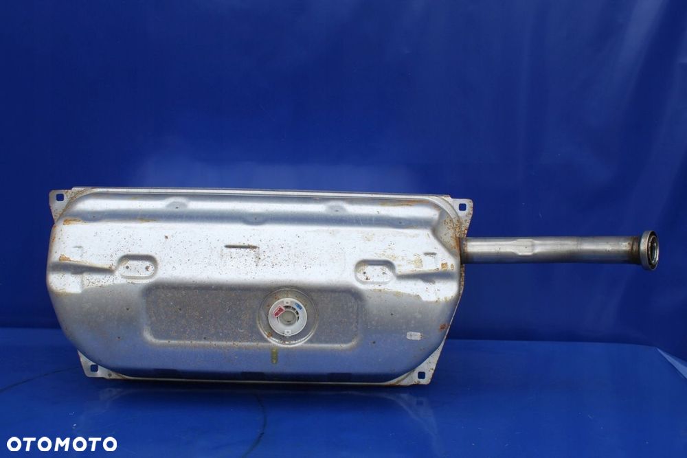 Zbiornik paliwa bak Europa Mercedes SL R230 W230 SL500 SL350 A2304703801 - 4