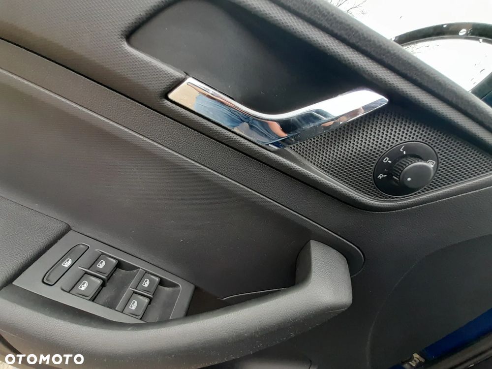 Skoda RAPID 1.2 TSI Ambition - 19