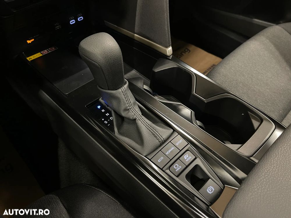 Toyota Camry 2.5 Business - 22