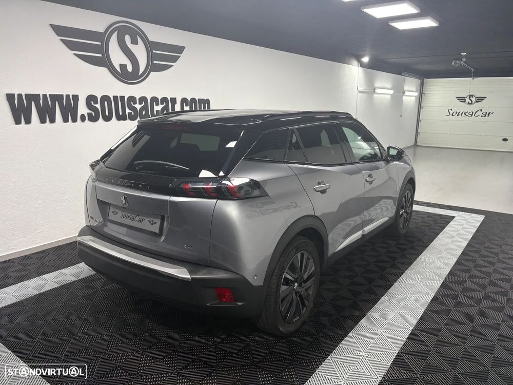 Peugeot e-2008 50 kWh GT - 4