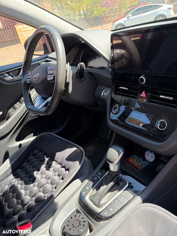 Hyundai IONIQ - 23